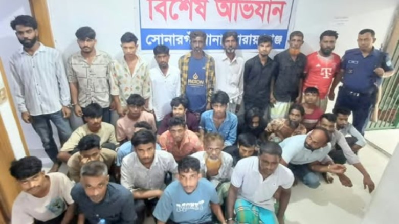 নারায়ণগঞ্জে এক দিনে গ্রেপ্তার ৭৭, পিস্তল-গুলি ও মাদক উদ্ধার