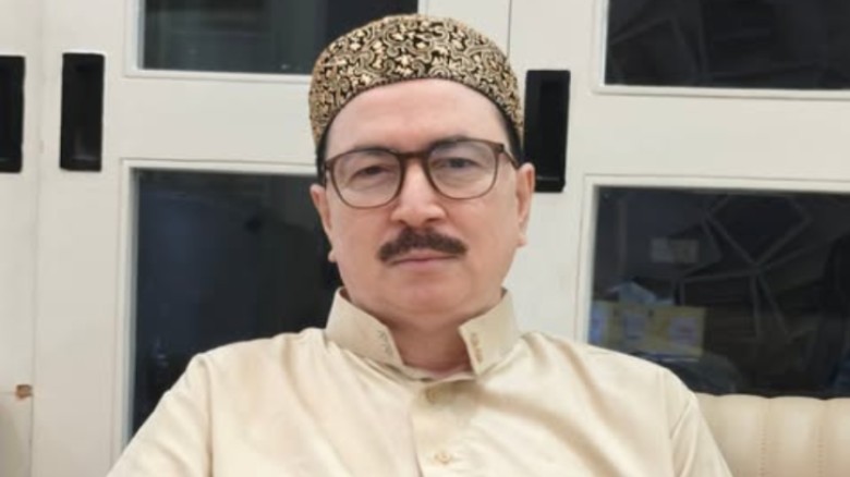 আমলাপাড়ায় সাংবাদিক দিপুর মেয়ের মোবাইল-দুল ছিনতাই, অস্ত্রের ভয় দেখিয়ে টাকা লুট
